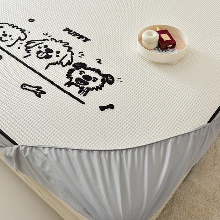 91家纺网 家纺一手货源 找家纺 炫拼家纺 2026新款A类凉豆豆华夫格卡通绣花床笠席 随意的狗