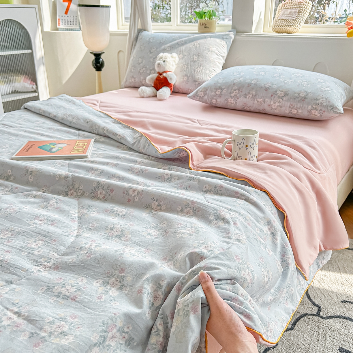 91家纺网 家纺一手货源 找家纺 富艺隆 2026新款A类水洗棉双层纱夏被空调被 皱皱纱夏凉被 气泡蓝莓