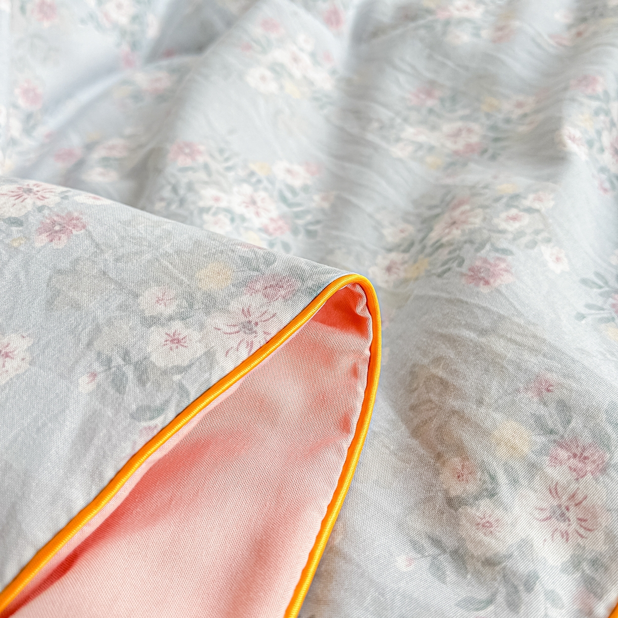 91家纺网 家纺一手货源 找家纺 富艺隆 2026新款A类水洗棉双层纱夏被空调被 皱皱纱夏凉被 气泡蓝莓