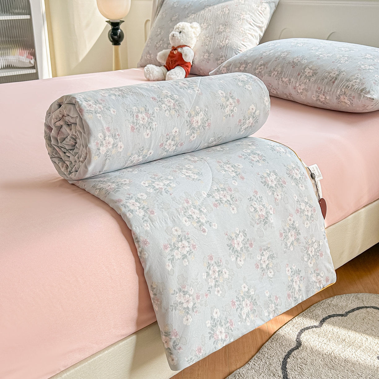 91家纺网 家纺一手货源 找家纺 富艺隆 2026新款A类水洗棉双层纱夏被空调被 皱皱纱夏凉被 气泡蓝莓