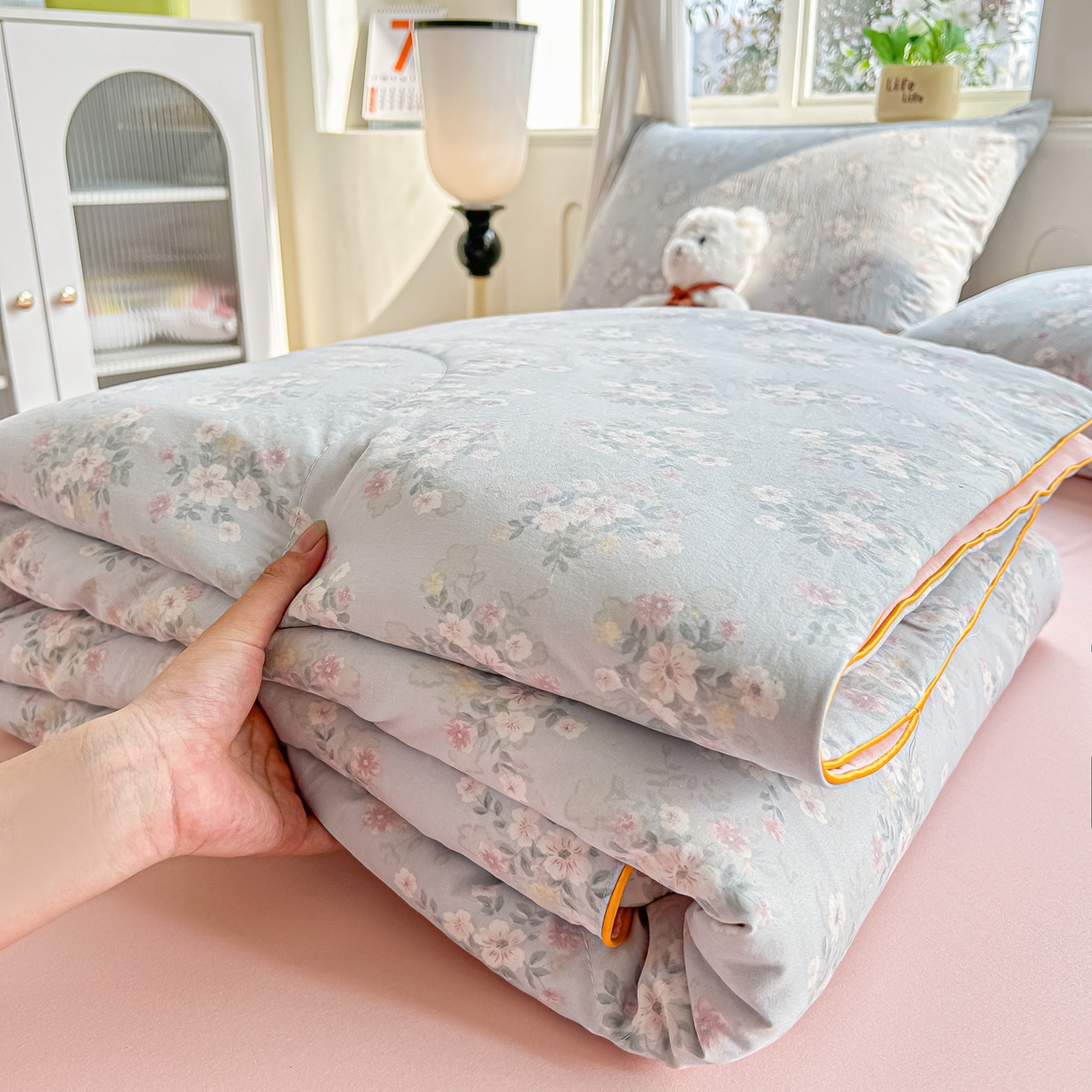 91家纺网 家纺一手货源 找家纺 富艺隆 2026新款A类水洗棉双层纱夏被空调被 皱皱纱夏凉被 气泡蓝莓