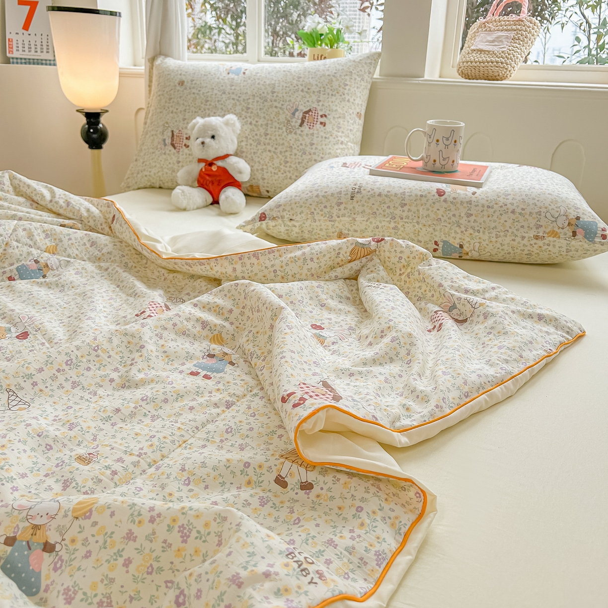 91家纺网 家纺一手货源 找家纺 富艺隆 2026新款A类水洗棉双层纱夏被空调被 皱皱纱夏凉被 小兔莉莉