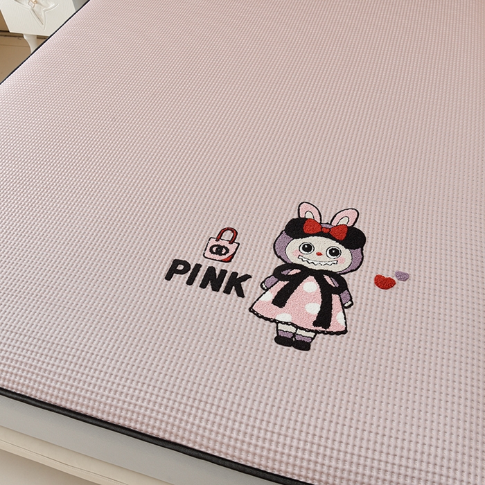 91家纺网 家纺一手货源 找家纺 炫拼家纺 2026新款A类凉豆豆华夫格卡通绣花床笠席 名媛兔