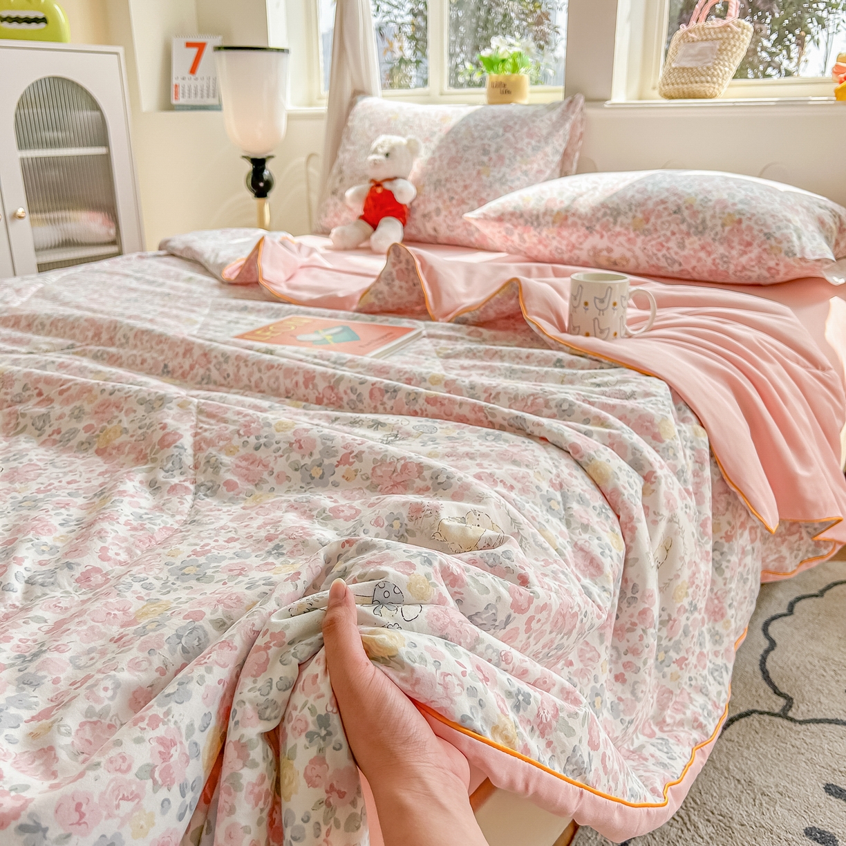 91家纺网 家纺一手货源 找家纺 富艺隆 2026新款A类水洗棉双层纱夏被空调被 皱皱纱夏凉被 幸运可爱兔