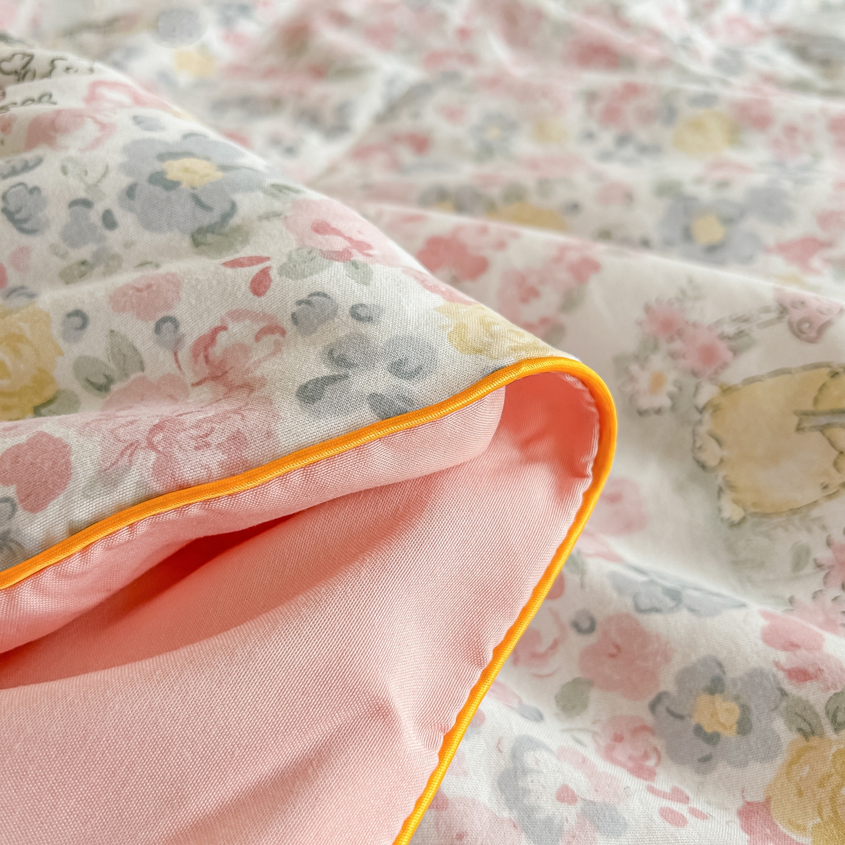 91家纺网 家纺一手货源 找家纺 富艺隆 2026新款A类水洗棉双层纱夏被空调被 皱皱纱夏凉被 幸运可爱兔