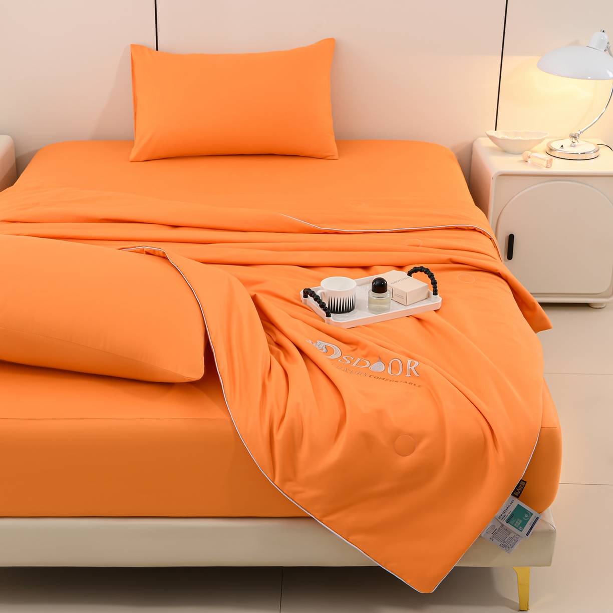 91家纺网 家纺一手货源 找家纺 预言家纺 2026新款水洗冰丝床笠款夏被四件套空调被跨境外贸床笠款 慕斯橙