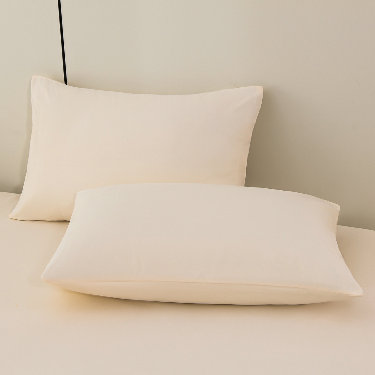 91家纺网 家纺一手货源 找家纺 预言家纺 2026新款水洗冰丝床笠款夏被四件套空调被跨境外贸床笠款 慕斯米白