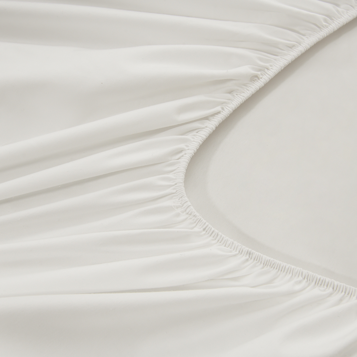 91家纺网 家纺一手货源 找家纺 预言家纺 2026新款水洗冰丝床笠款夏被四件套空调被跨境外贸床笠款 慕斯珍珠白