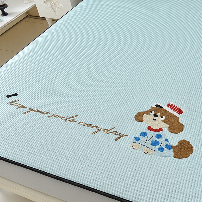 91家纺网 家纺一手货源 找家纺 炫拼家纺 2026新款A类凉豆豆华夫格卡通绣花床笠席 最奶的狗