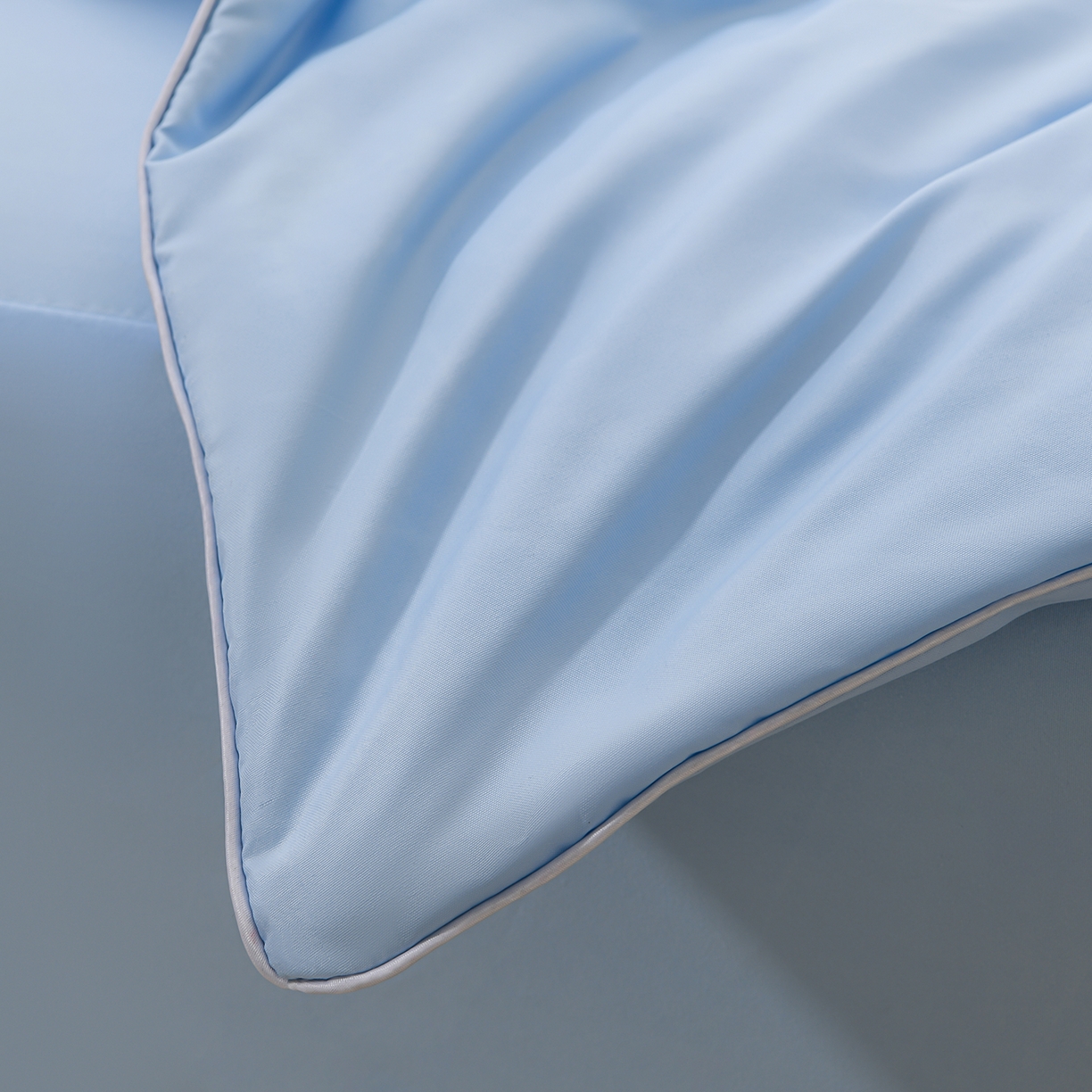 91家纺网 家纺一手货源 找家纺 预言家纺 2026新款水洗冰丝床笠款夏被四件套空调被跨境外贸床笠款 慕斯星空蓝