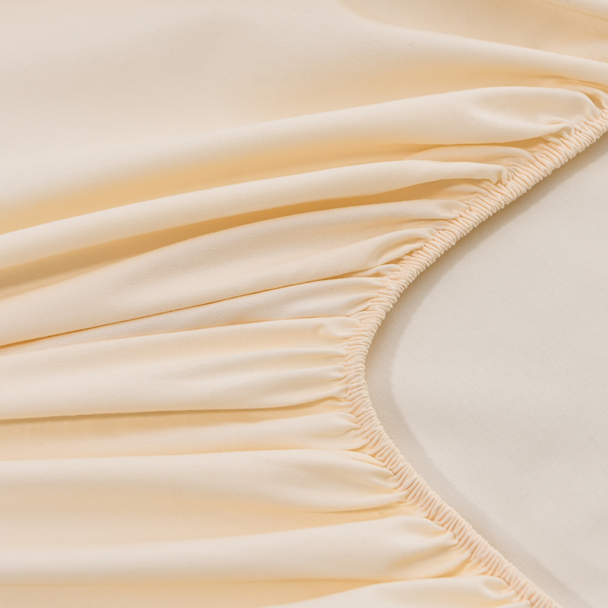 91家纺网 家纺一手货源 找家纺 预言家纺 2026新款水洗冰丝床笠款夏被四件套空调被跨境外贸床笠款 慕斯米白