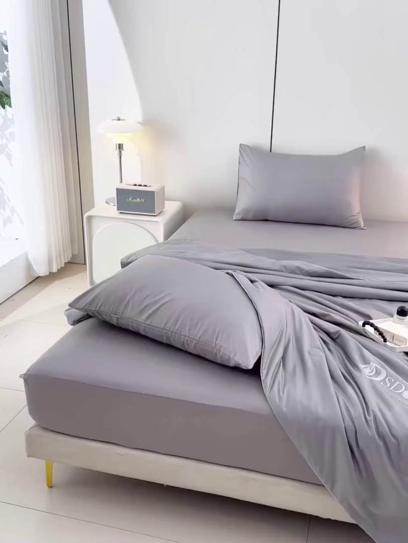 91家纺网 家纺一手货源 找家纺 预言家纺 2026新款水洗冰丝床笠款夏被四件套空调被跨境外贸床笠款 慕斯银灰