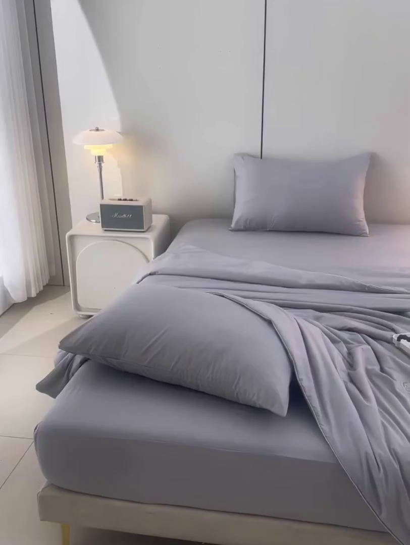 91家纺网 家纺一手货源 找家纺 预言家纺 2026新款水洗冰丝床笠款夏被四件套空调被跨境外贸床笠款 慕斯深灰