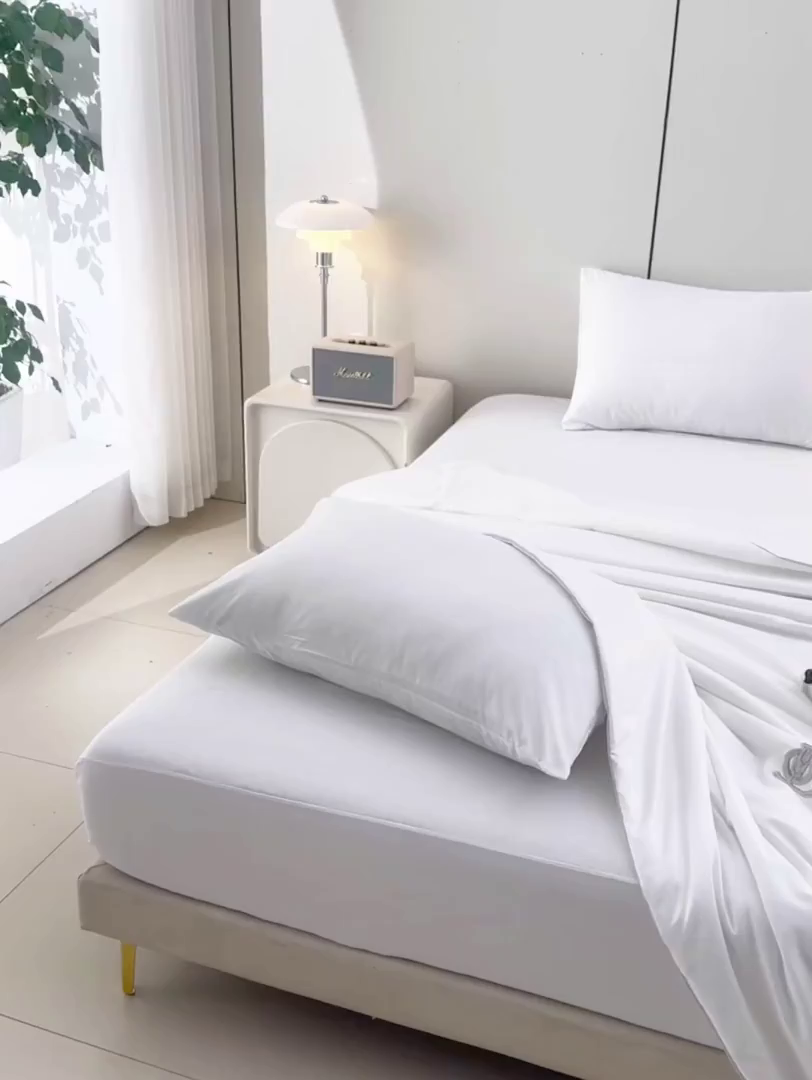 91家纺网 家纺一手货源 找家纺 预言家纺 2026新款水洗冰丝床笠款夏被四件套空调被跨境外贸床笠款 慕斯珍珠白