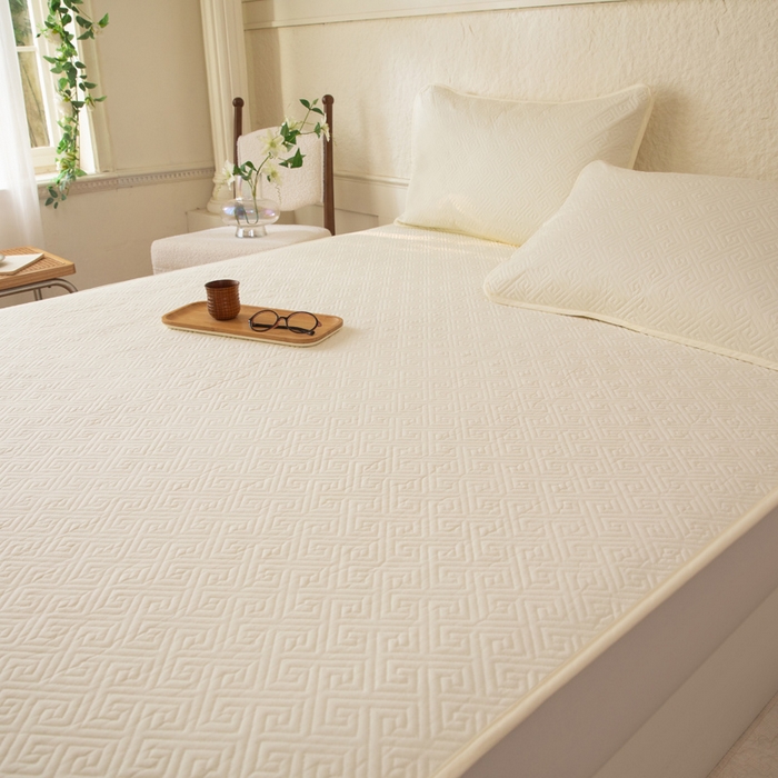 91家纺网 家纺一手货源 找家纺 美达家纺 2026新款A类全棉纯色防水防滑床垫床盖 防水-米白