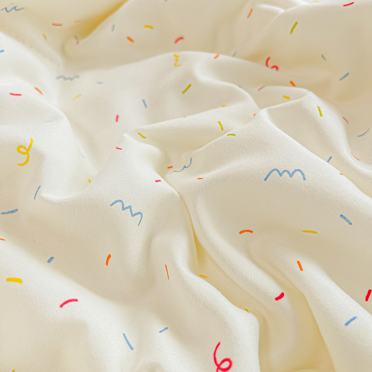 91家纺网 家纺一手货源 找家纺 富艺隆 2026新款A类水洗棉双层纱夏被空调被 皱皱纱夏凉被 芝士碎