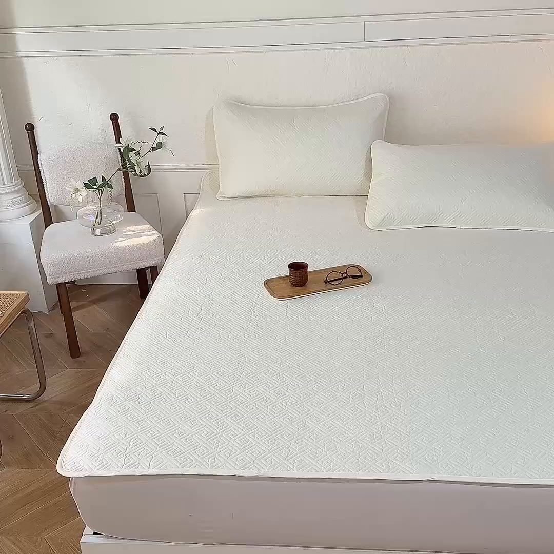 91家纺网 家纺一手货源 找家纺 美达家纺 2026新款A类全棉纯色防水防滑床垫床盖 防水-米白