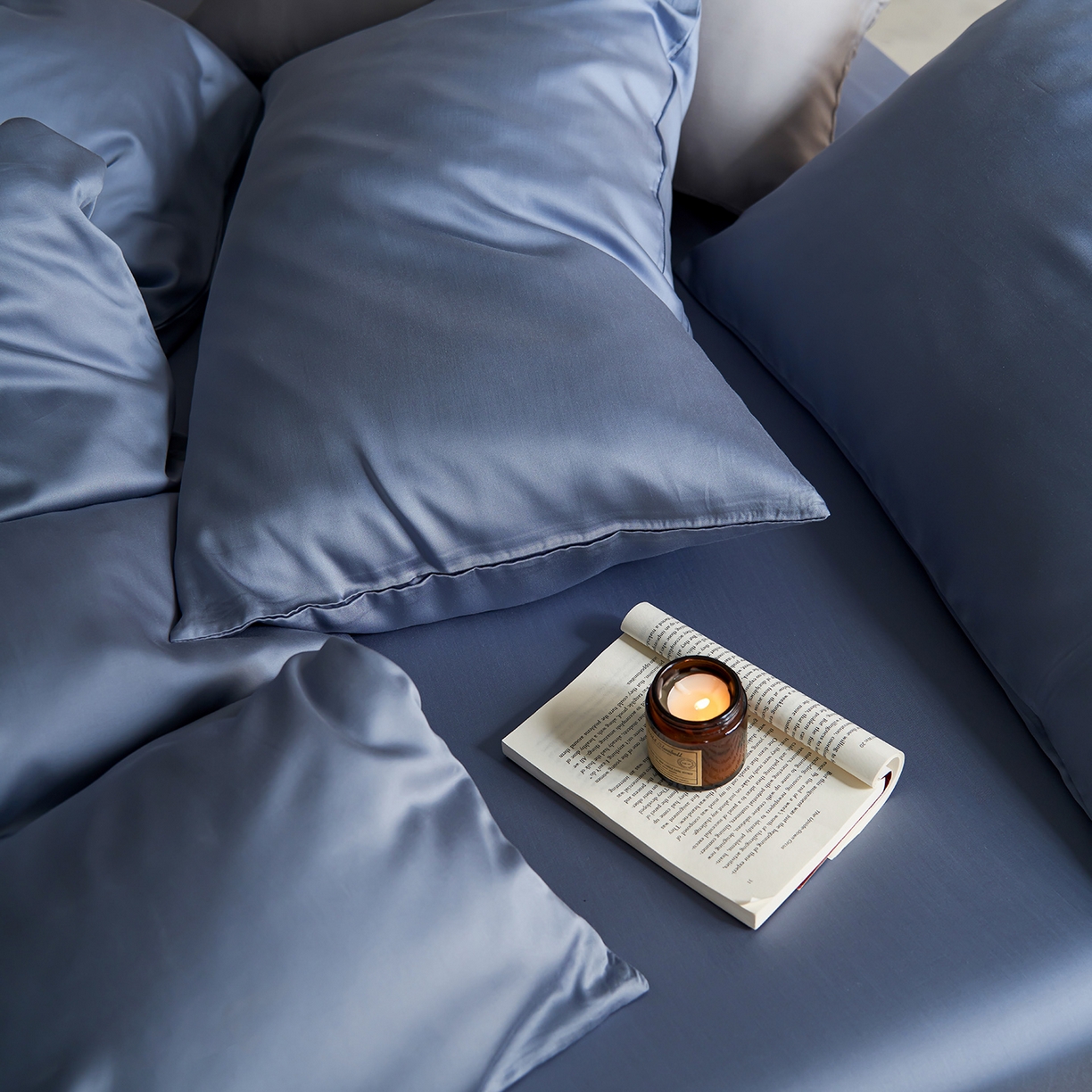 91家纺网 家纺一手货源 找家纺 轩和家居 2026新款60支奥地利兰精天丝四件套 劳伦蓝