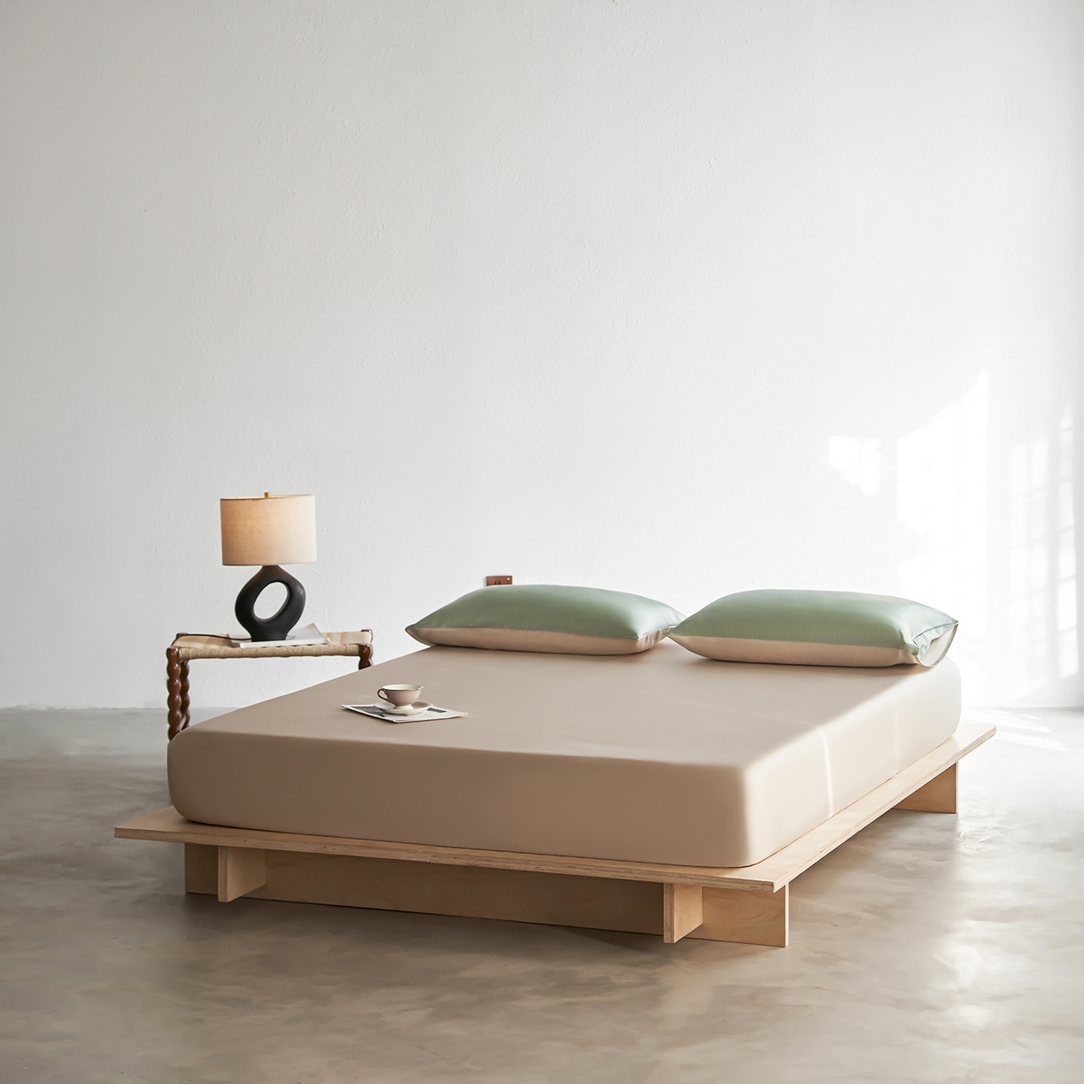 91家纺网 家纺一手货源 找家纺 轩和家居 2026新款60支奥地利兰精天丝四件套 春熙绿+铂光金