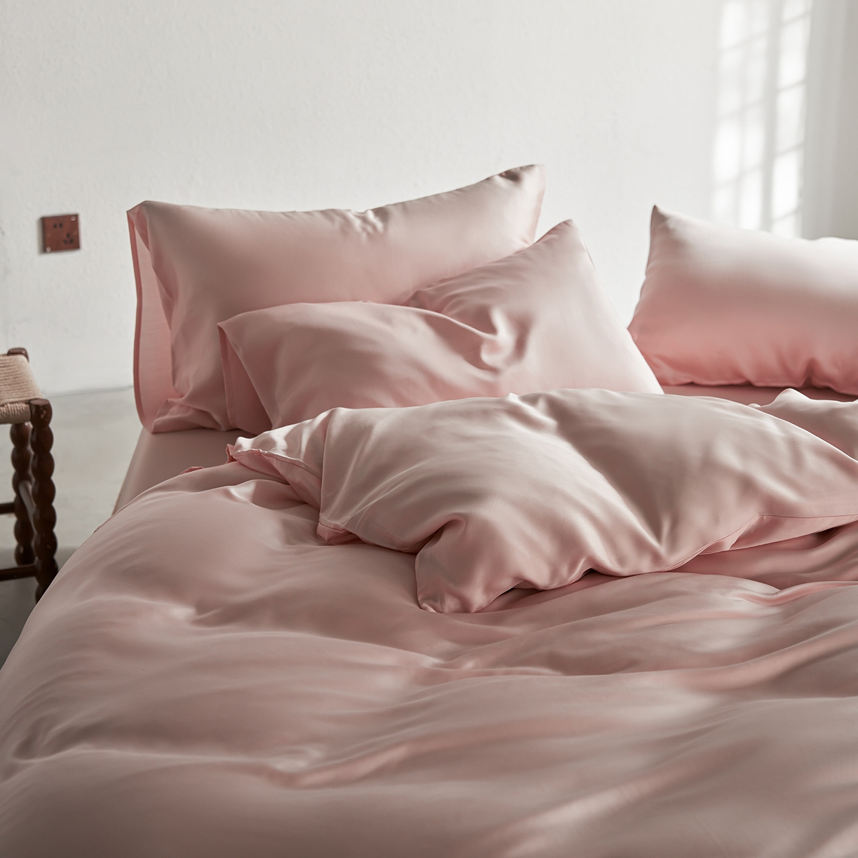 91家纺网 家纺一手货源 找家纺 轩和家居 2026新款60支奥地利兰精天丝四件套 告白粉