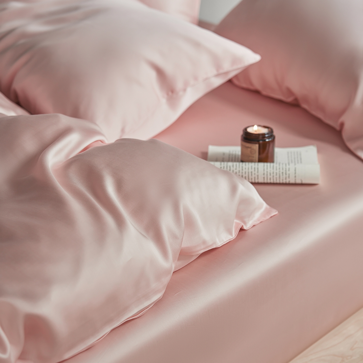 91家纺网 家纺一手货源 找家纺 轩和家居 2026新款60支奥地利兰精天丝四件套 告白粉