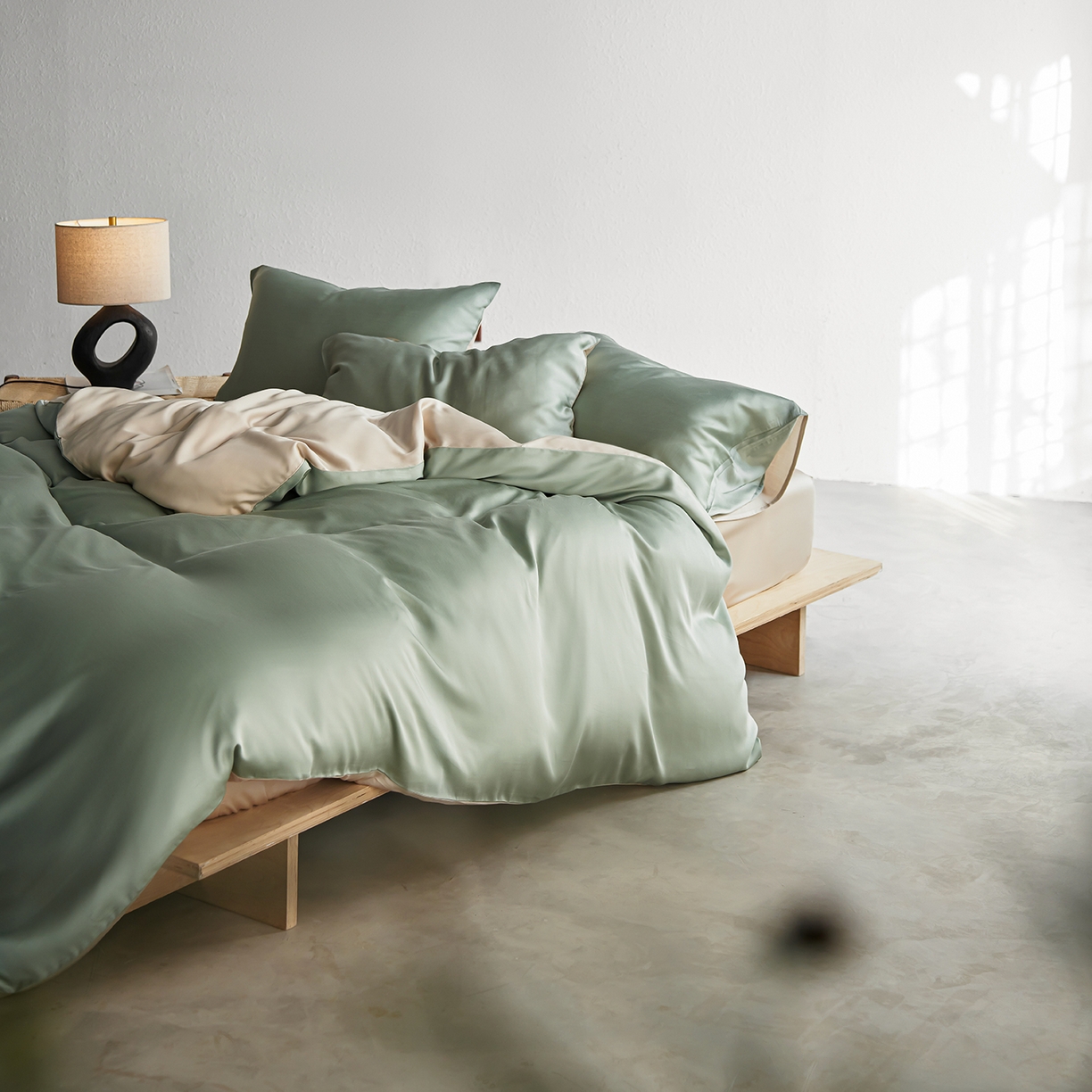 91家纺网 家纺一手货源 找家纺 轩和家居 2026新款60支奥地利兰精天丝四件套 春熙绿+铂光金