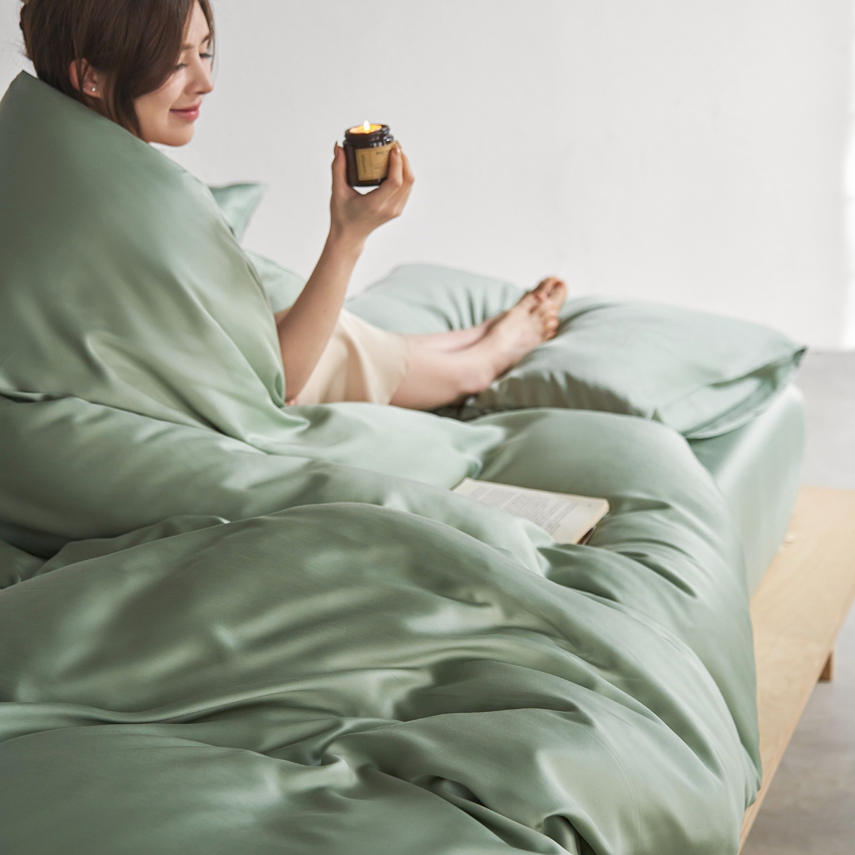 91家纺网 家纺一手货源 找家纺 轩和家居 2026新款60支奥地利兰精天丝四件套 春熙绿