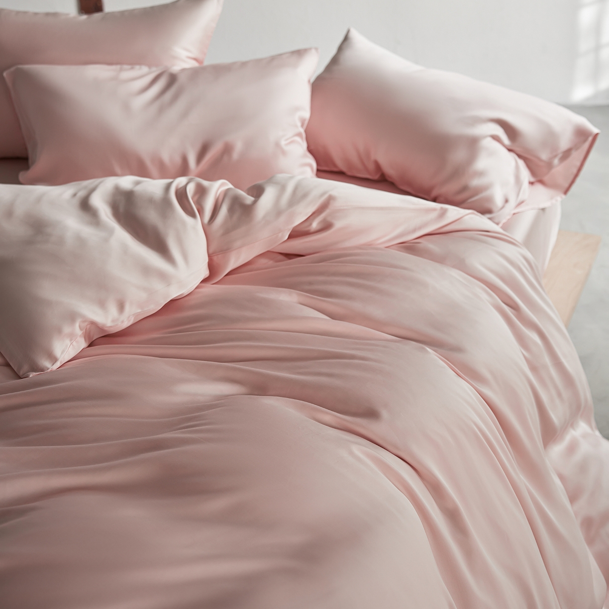 91家纺网 家纺一手货源 找家纺 轩和家居 2026新款60支奥地利兰精天丝四件套 告白粉