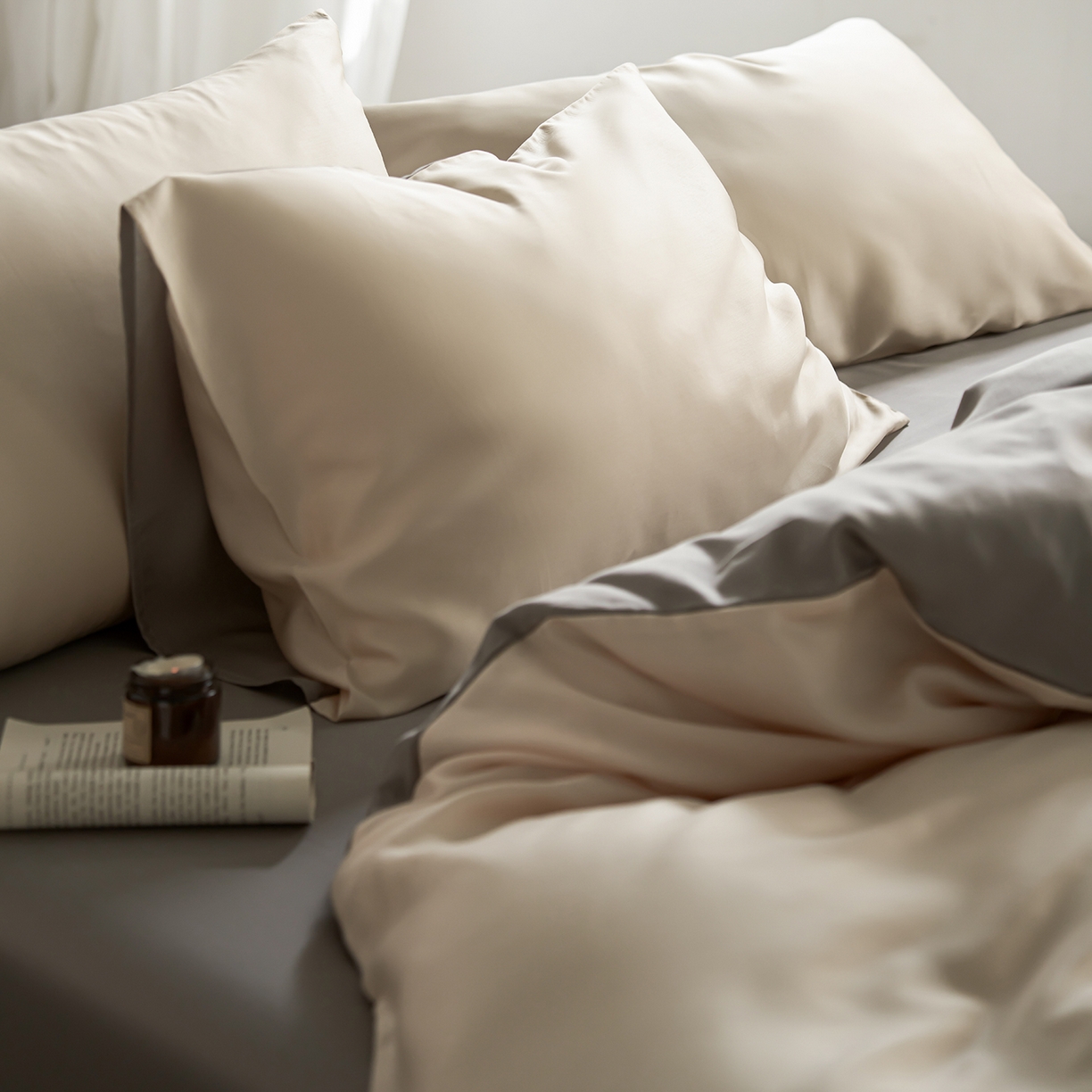 91家纺网 家纺一手货源 找家纺 轩和家居 2026新款60支奥地利兰精天丝四件套 奶酪黄+伯爵灰