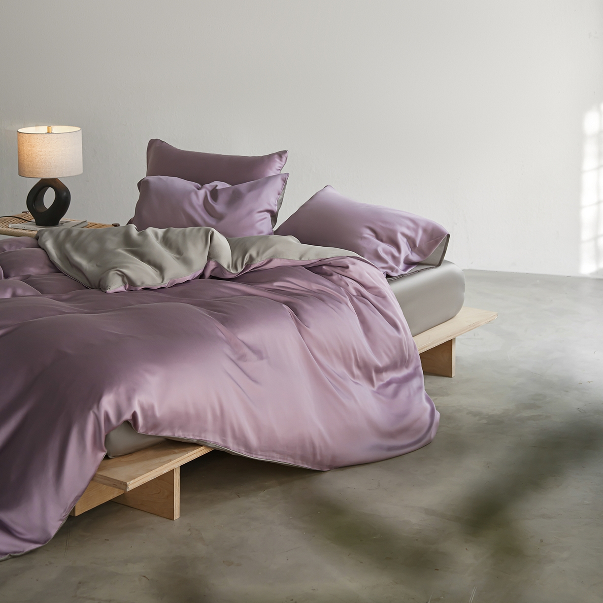 91家纺网 家纺一手货源 找家纺 轩和家居 2026新款60支奥地利兰精天丝四件套 香气紫+伯爵灰