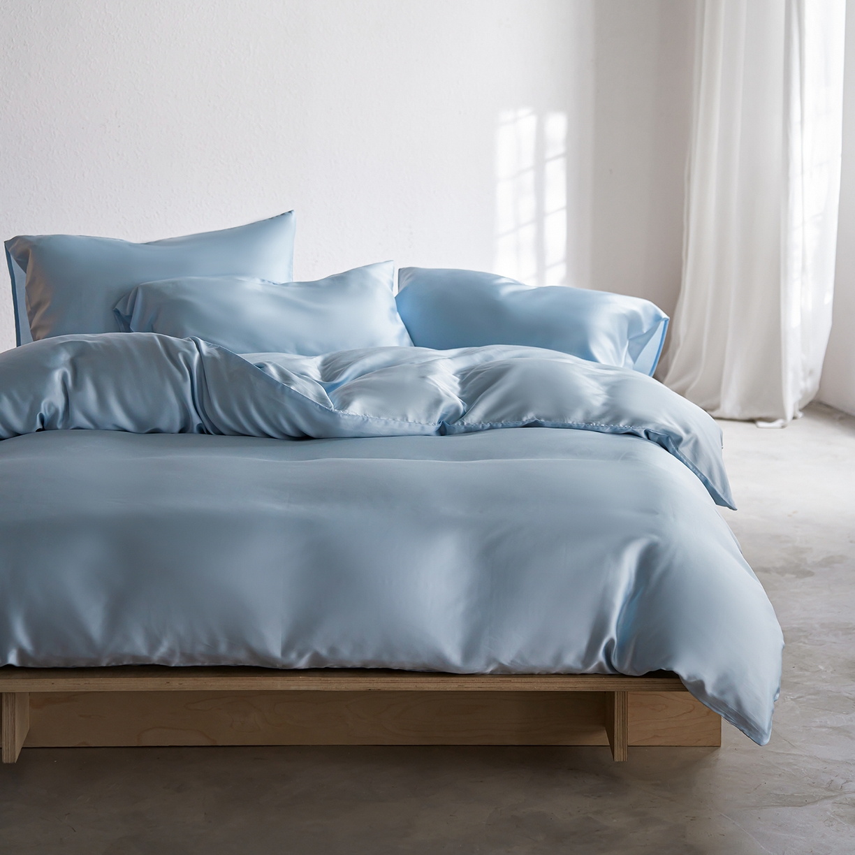 91家纺网 家纺一手货源 找家纺 轩和家居 2026新款60支奥地利兰精天丝四件套 夏日蓝