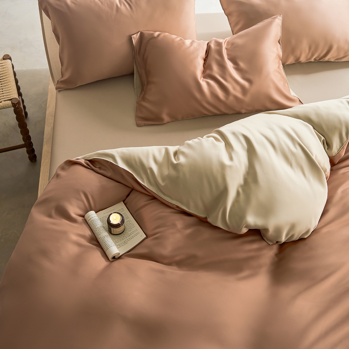 91家纺网 家纺一手货源 找家纺 轩和家居 2026新款60支奥地利兰精天丝四件套 拿铁咖+铂光金