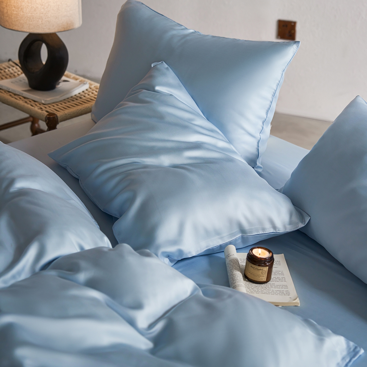 91家纺网 家纺一手货源 找家纺 轩和家居 2026新款60支奥地利兰精天丝四件套 夏日蓝