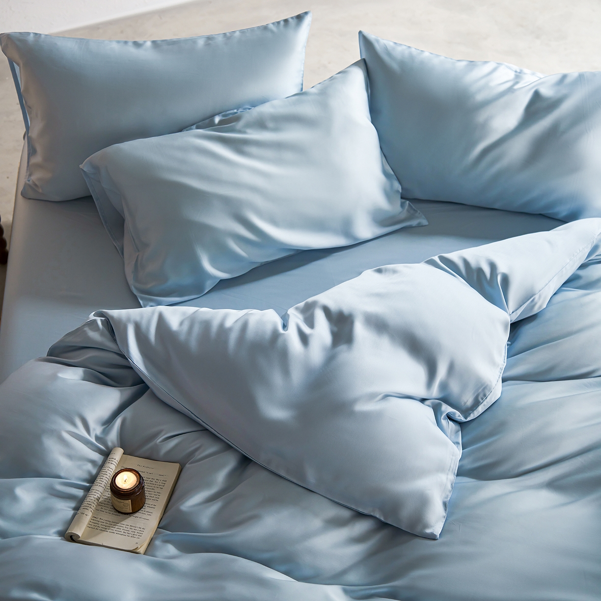 91家纺网 家纺一手货源 找家纺 轩和家居 2026新款60支奥地利兰精天丝四件套 夏日蓝