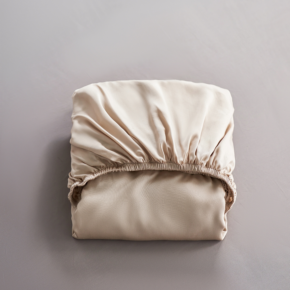 91家纺网 家纺一手货源 找家纺 轩和家居 2026新款60支奥地利兰精天丝四件套 春熙绿+铂光金