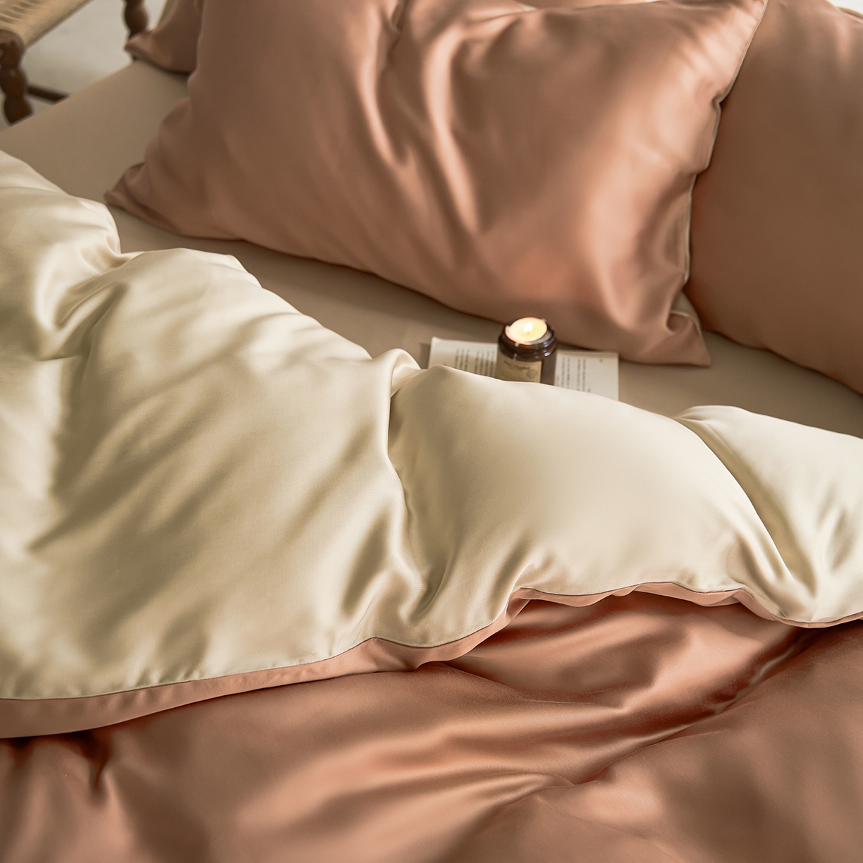 91家纺网 家纺一手货源 找家纺 轩和家居 2026新款60支奥地利兰精天丝四件套 拿铁咖+铂光金