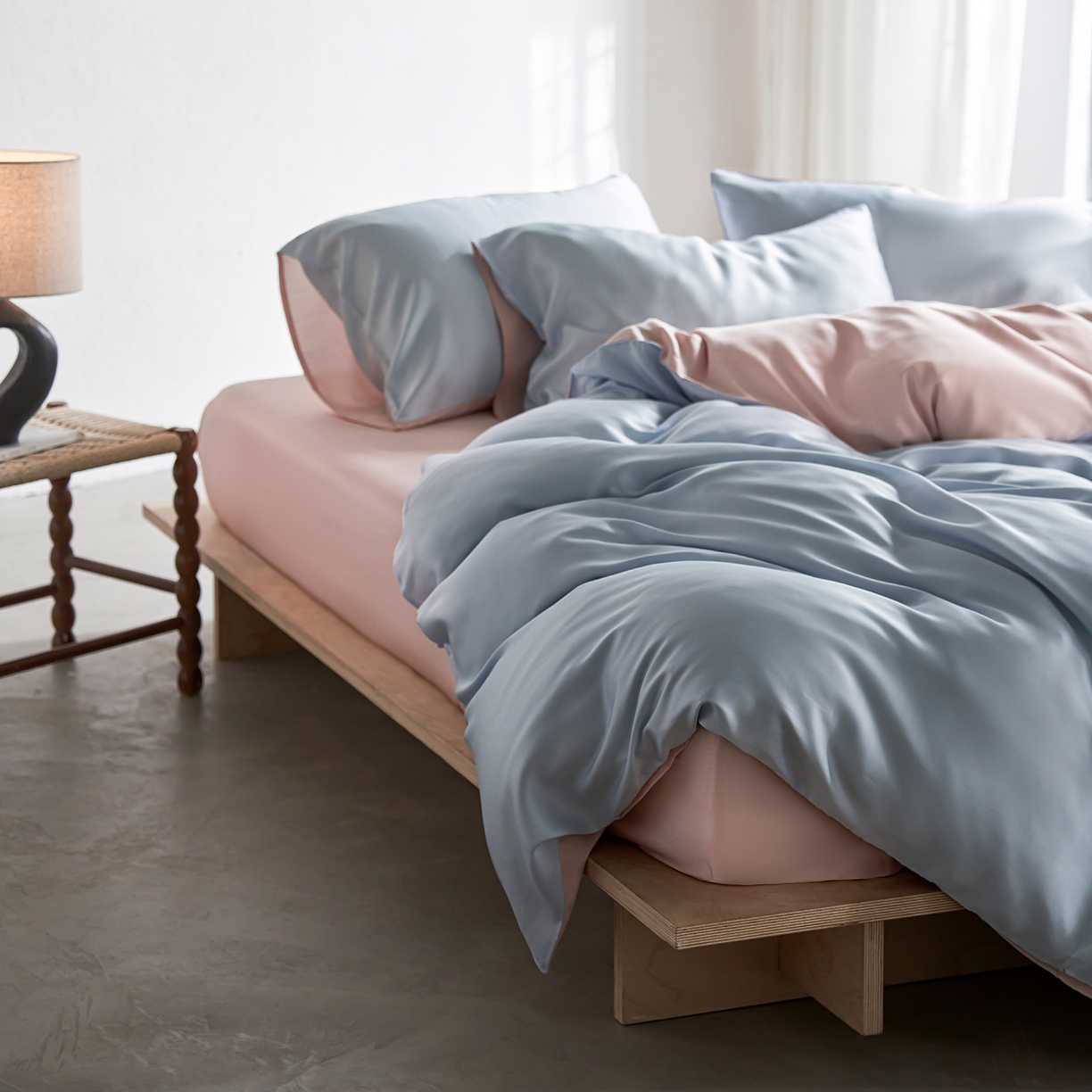 91家纺网 家纺一手货源 找家纺 轩和家居 2026新款60支奥地利兰精天丝四件套 夏日蓝+告白粉