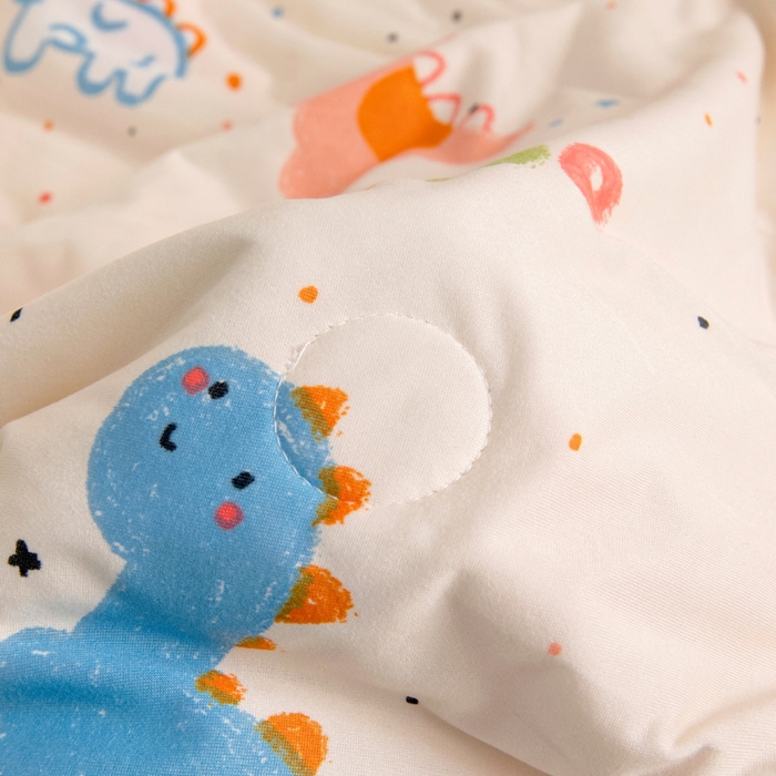 91家纺网 家纺一手货源 找家纺 鱼宝 2026春夏新款儿童针织棉夏被夏凉被空调被 波点恐龙