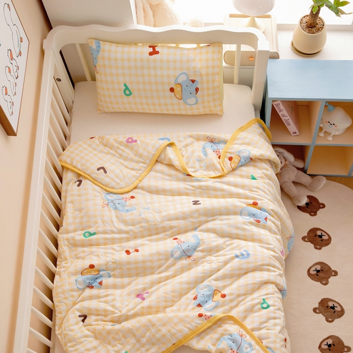 91家纺网 家纺一手货源 找家纺 鱼宝 2026春夏新款儿童针织棉夏被夏凉被空调被 格子小象