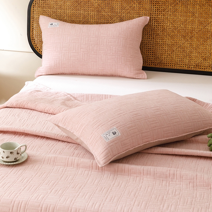 91家纺网 家纺一手货源 找家纺 悦然毛巾被 2026新款素色提花全棉三层纱盖毯毛巾被A类休闲毯 原织豆纱