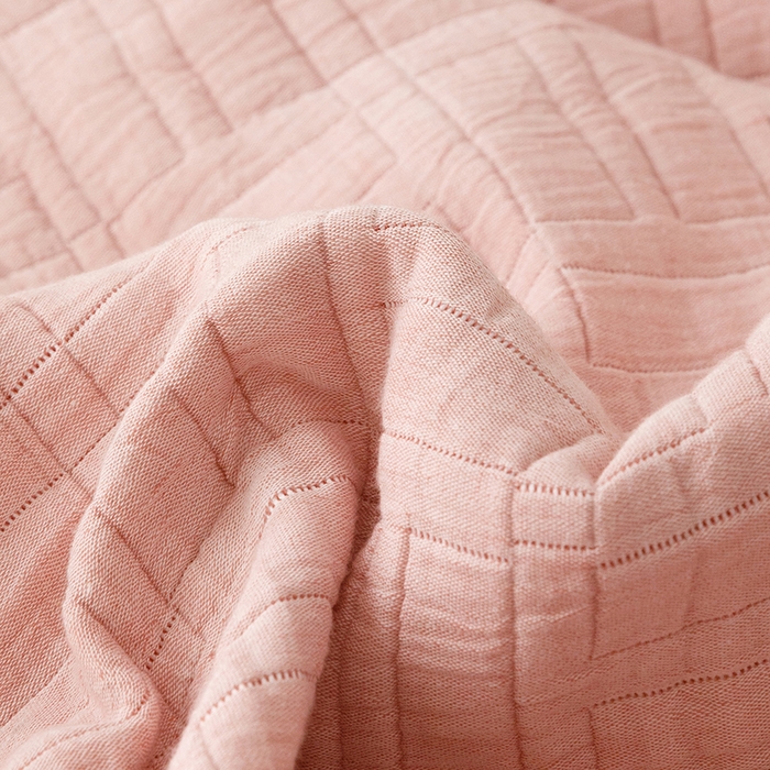 91家纺网 家纺一手货源 找家纺 悦然毛巾被 2026新款素色提花全棉三层纱盖毯毛巾被A类休闲毯 原织豆纱