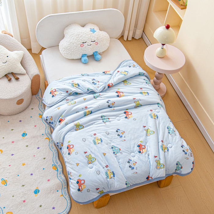 91家纺网 家纺一手货源 找家纺 鱼宝 2026春夏新款儿童针织棉夏被夏凉被空调被 汽车总动员