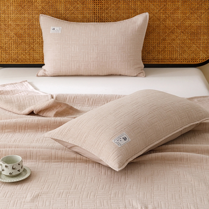 91家纺网 家纺一手货源 找家纺 悦然毛巾被 2026新款素色提花全棉三层纱盖毯毛巾被A类休闲毯 原织咖啡