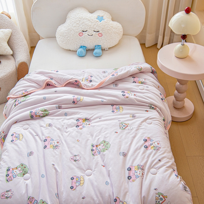 91家纺网 家纺一手货源 找家纺 鱼宝 2026春夏新款儿童针织棉夏被夏凉被空调被 小兔家园