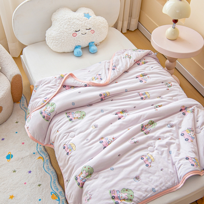 91家纺网 家纺一手货源 找家纺 鱼宝 2026春夏新款儿童针织棉夏被夏凉被空调被 小兔家园