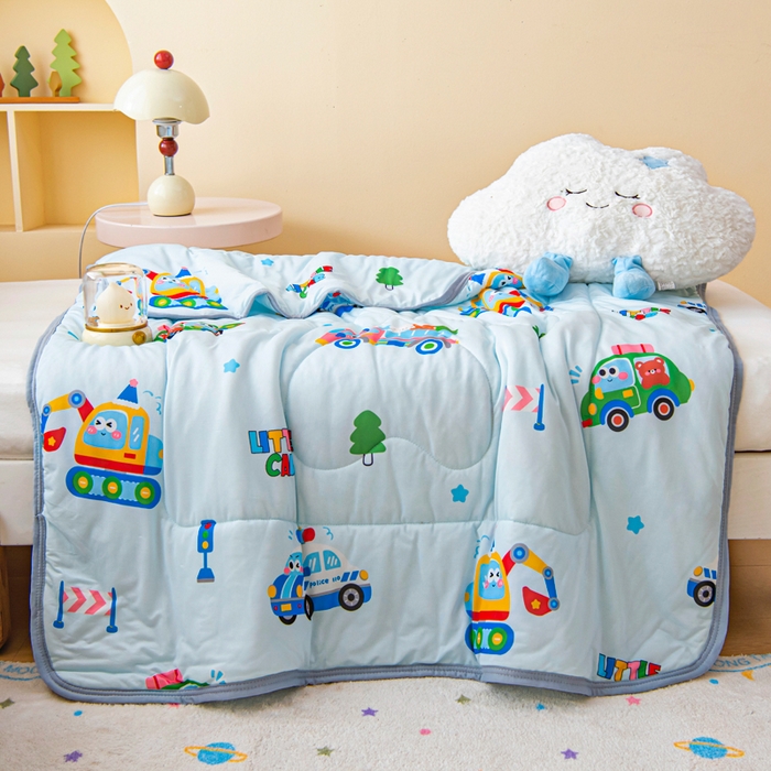 91家纺网 家纺一手货源 找家纺 鱼宝 2026春夏新款数码印花儿童凉感丝夏被夏凉被空调被 超级警车