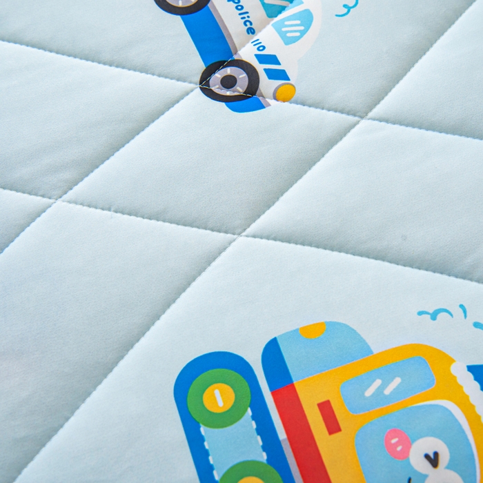 91家纺网 家纺一手货源 找家纺 鱼宝 2026春夏新款数码印花儿童凉感丝夏被夏凉被空调被 超级警车