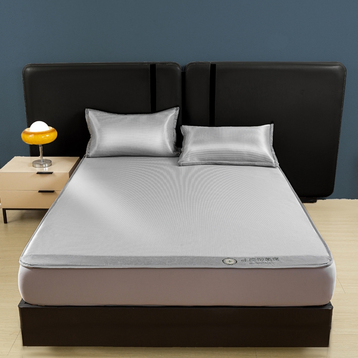 91家纺网 家纺一手货源 找家纺 乐窝家纺仓储 2026新款A类抗菌碳光冰丝席冰藤席床笠款加厚三明治复合凉席三件套学生宿舍两件套 银灰-床笠款