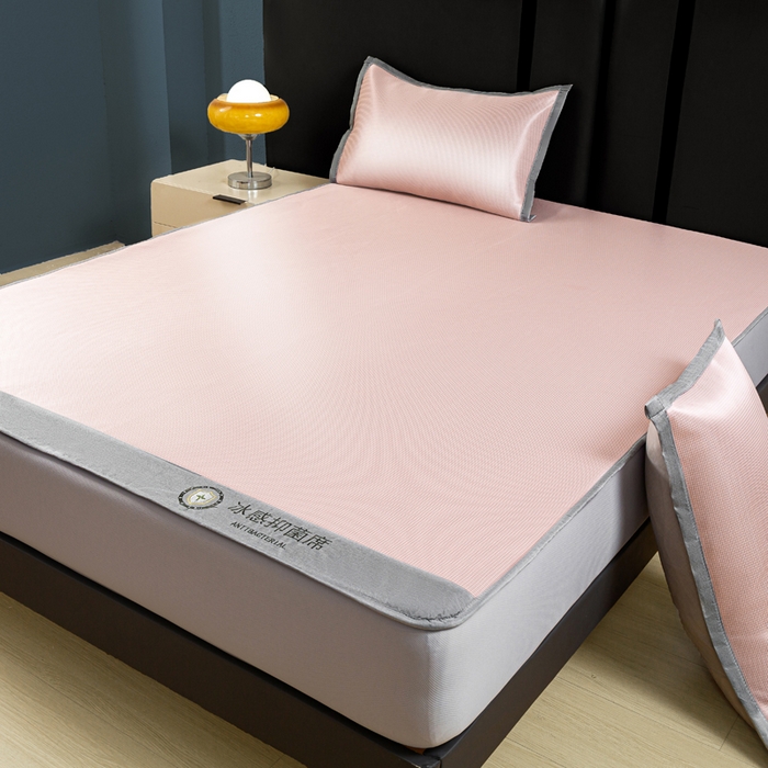 91家纺网 家纺一手货源 找家纺 乐窝家纺仓储 2026新款A类抗菌碳光冰丝席冰藤席床笠款加厚三明治复合凉席三件套学生宿舍两件套 浅粉-床笠款