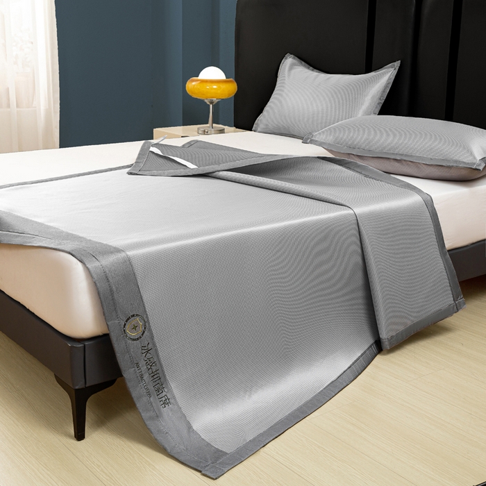 乐窝家纺仓储 2026新款A类抗菌碳光冰丝席冰藤席床笠款加厚三明治复合凉席三件套学生宿舍两件套 银灰-床席款